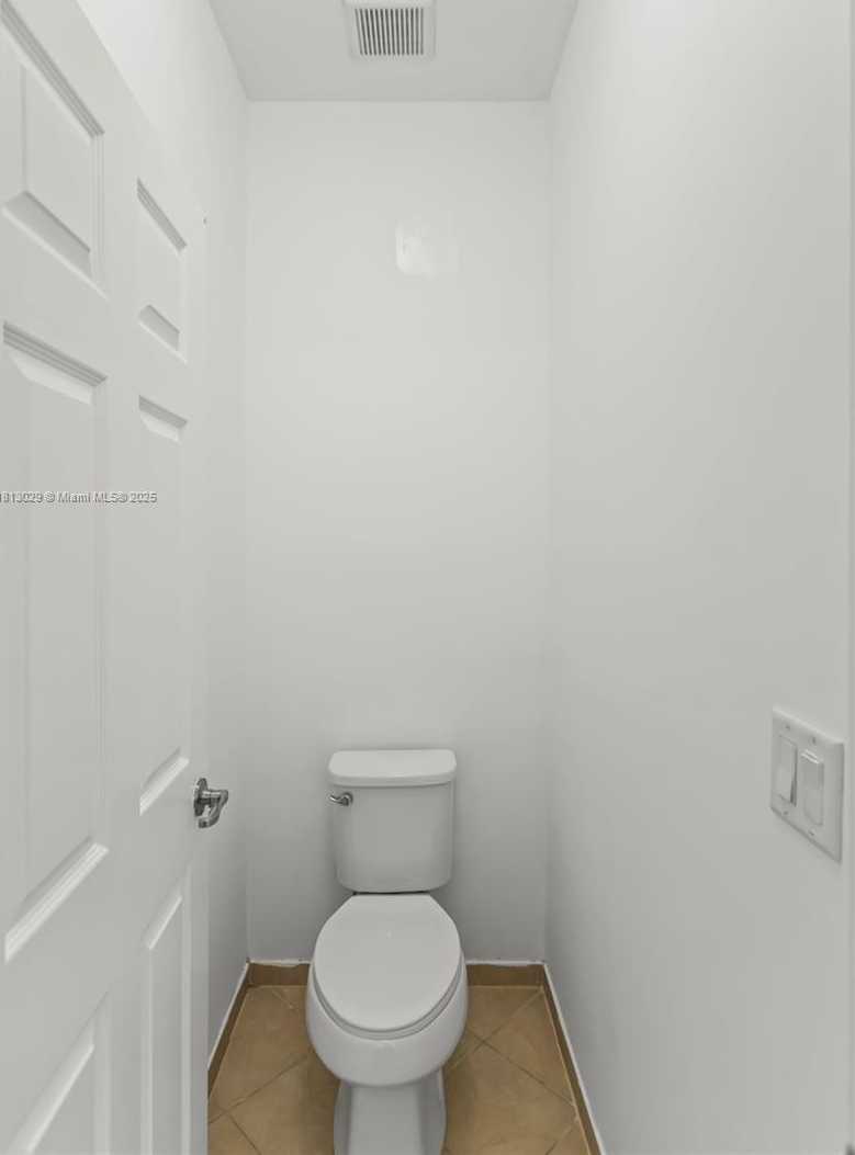 Small Image of 3502 WEST 86TH TER, Hialeah Number 46