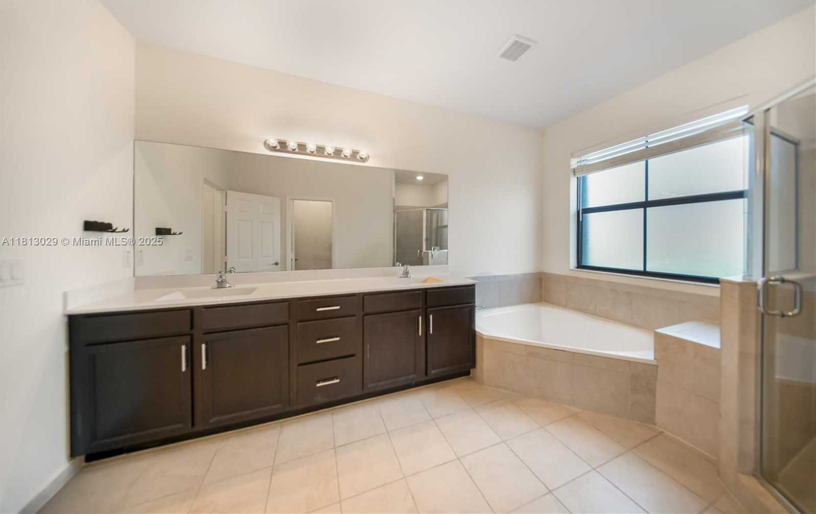 Small Image of 3502 WEST 86TH TER, Hialeah Number 84