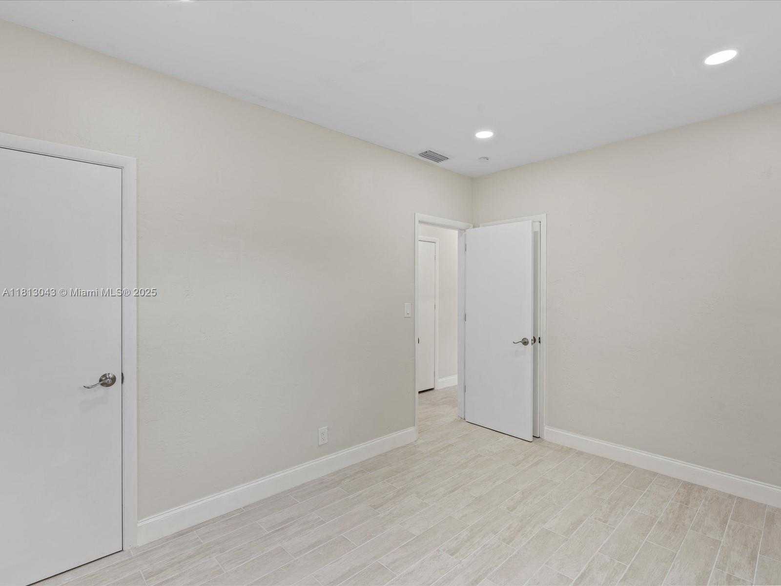 Small Image of 113 SOUTH WEST 22ND AVE, Fort Lauderdale Number 21