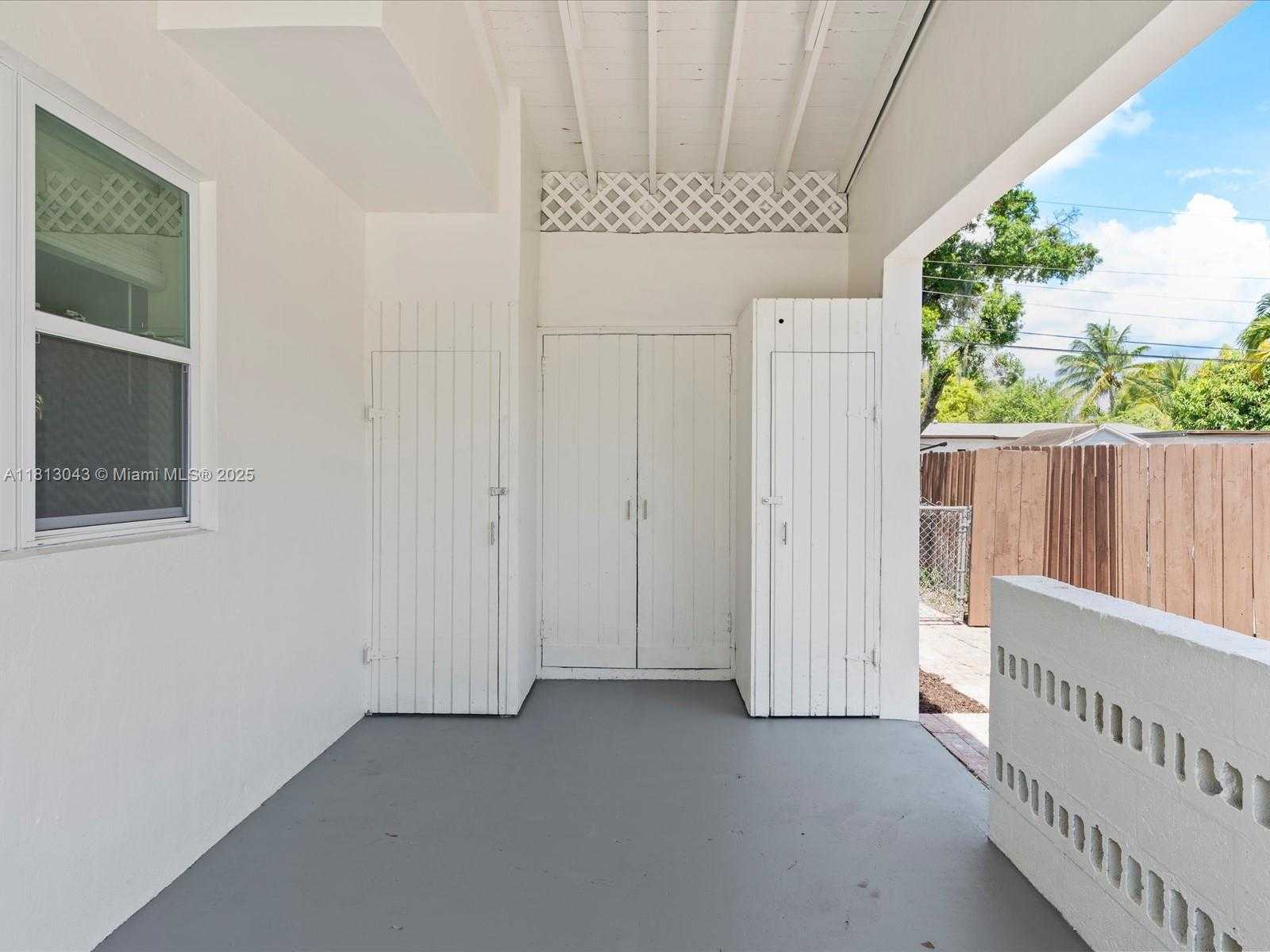 Small Image of 113 SOUTH WEST 22ND AVE, Fort Lauderdale Number 32