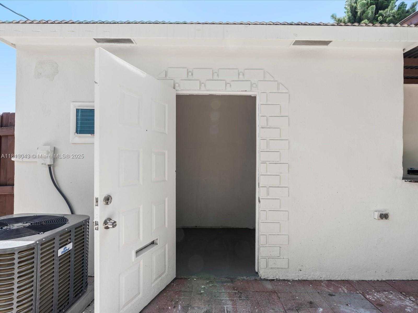 Small Image of 113 SOUTH WEST 22ND AVE, Fort Lauderdale Number 40