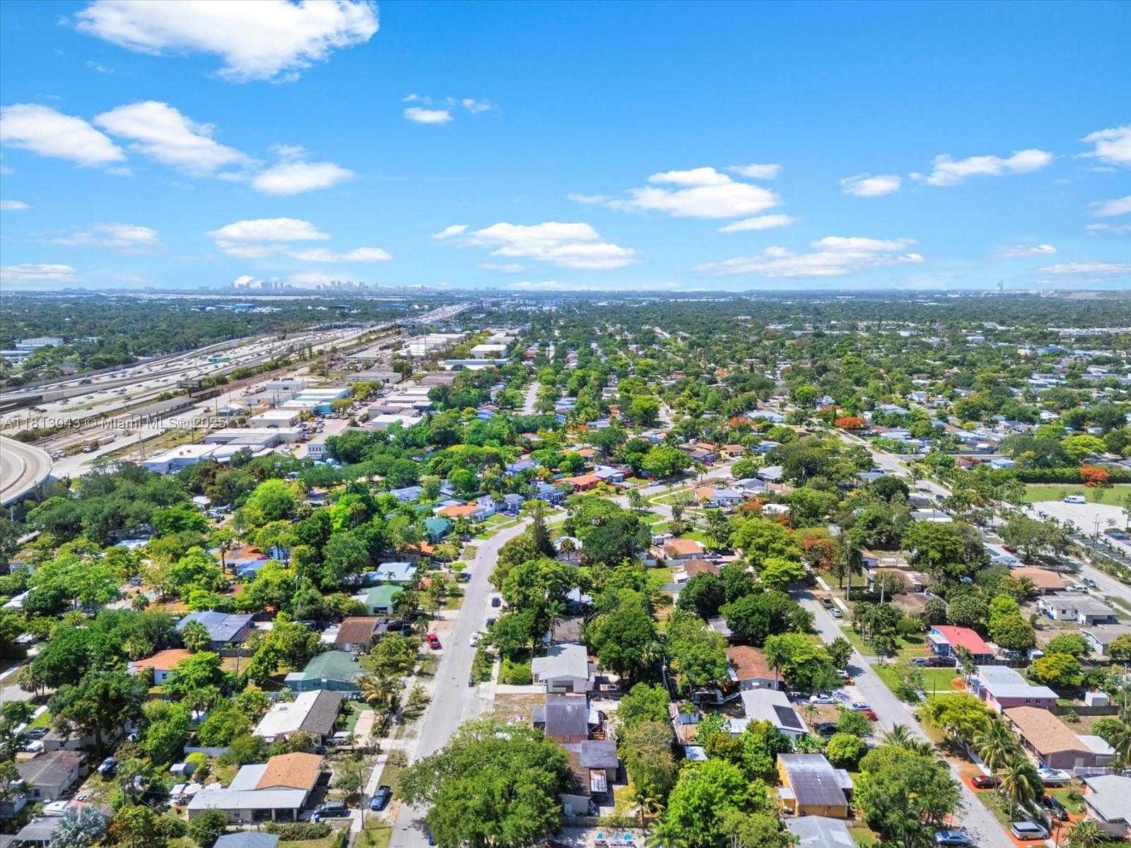Small Image of 113 SOUTH WEST 22ND AVE, Fort Lauderdale Number 44