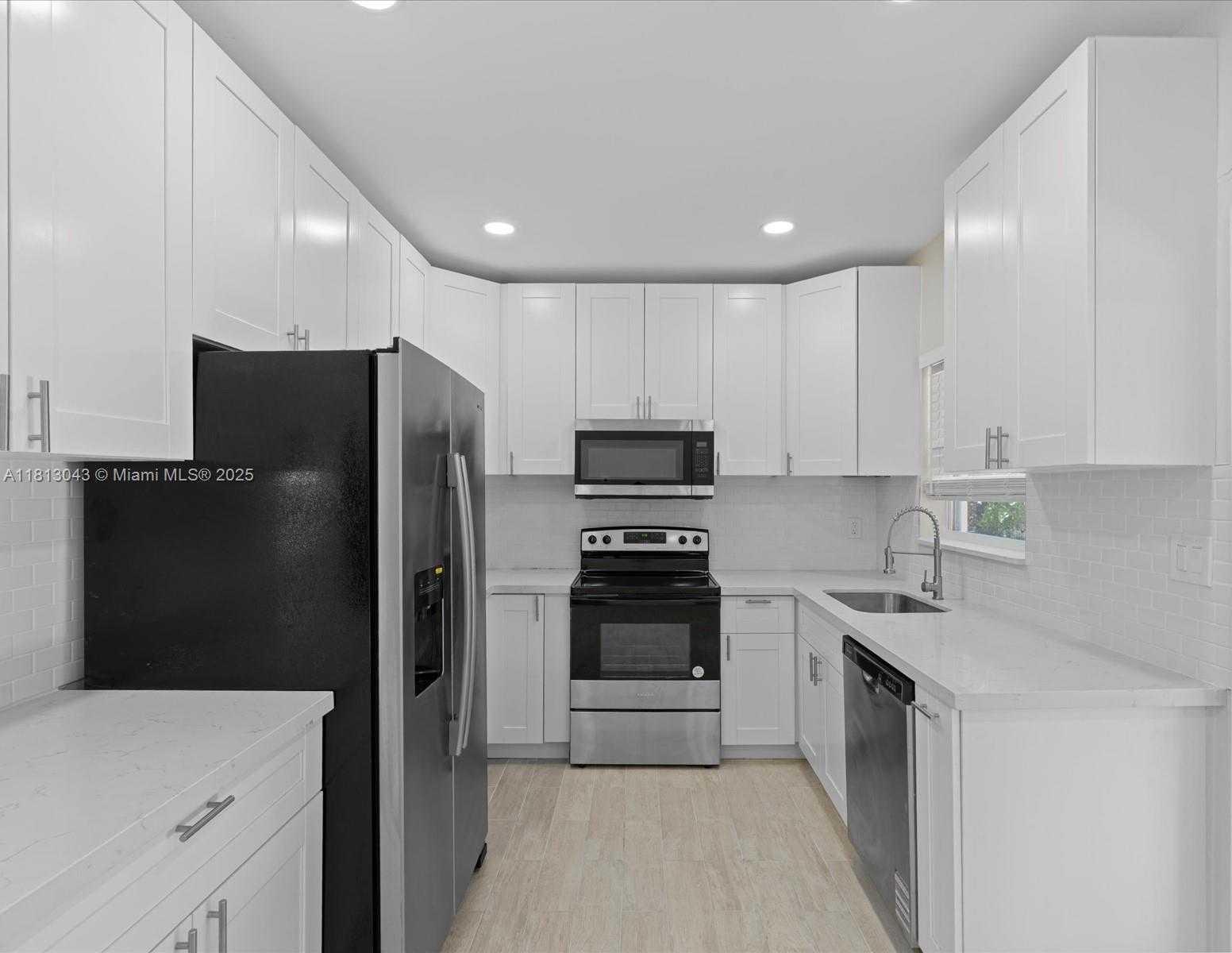 Small Image of 113 SOUTH WEST 22ND AVE, Fort Lauderdale Number 6