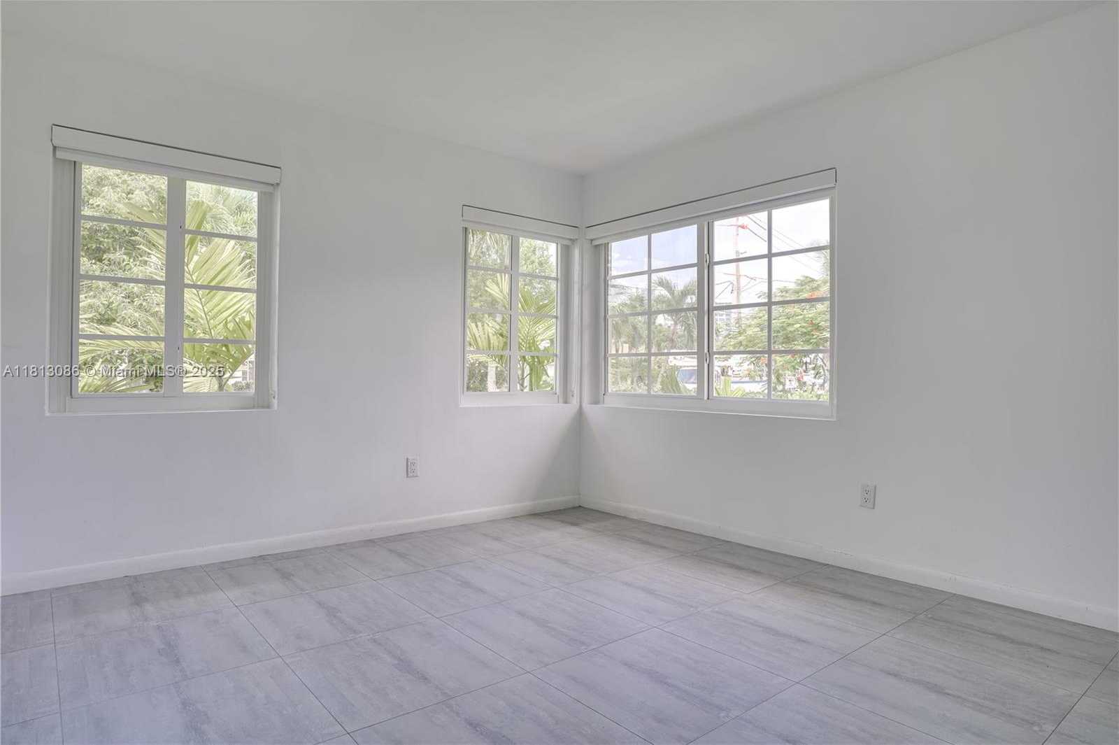 Small Image of 1201 SOUTH BISCAYNE POINT RD, Miami Beach Number 12