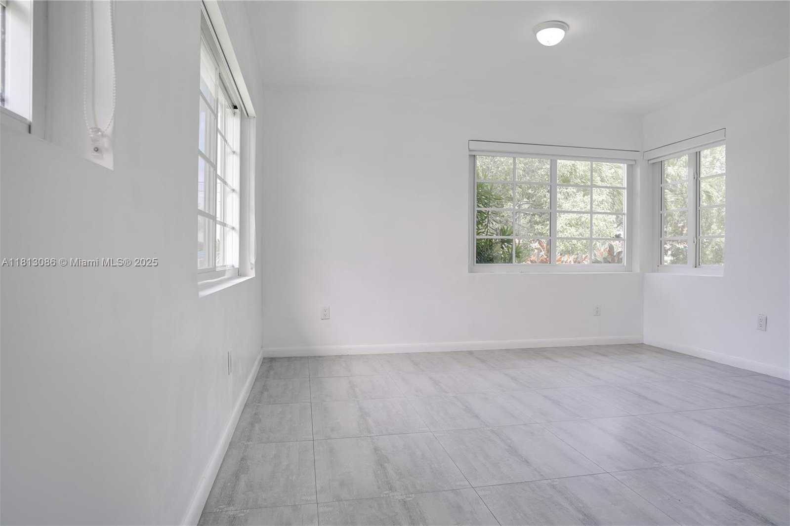 Small Image of 1201 SOUTH BISCAYNE POINT RD, Miami Beach Number 18