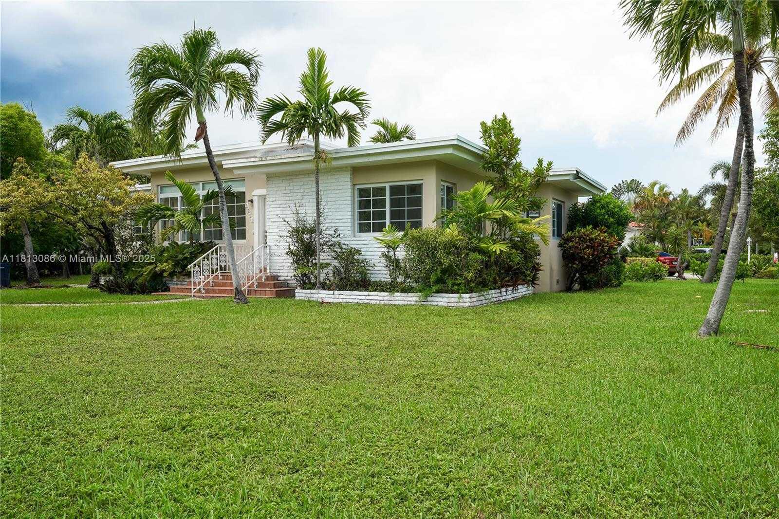 Small Image of 1201 SOUTH BISCAYNE POINT RD, Miami Beach Number 22
