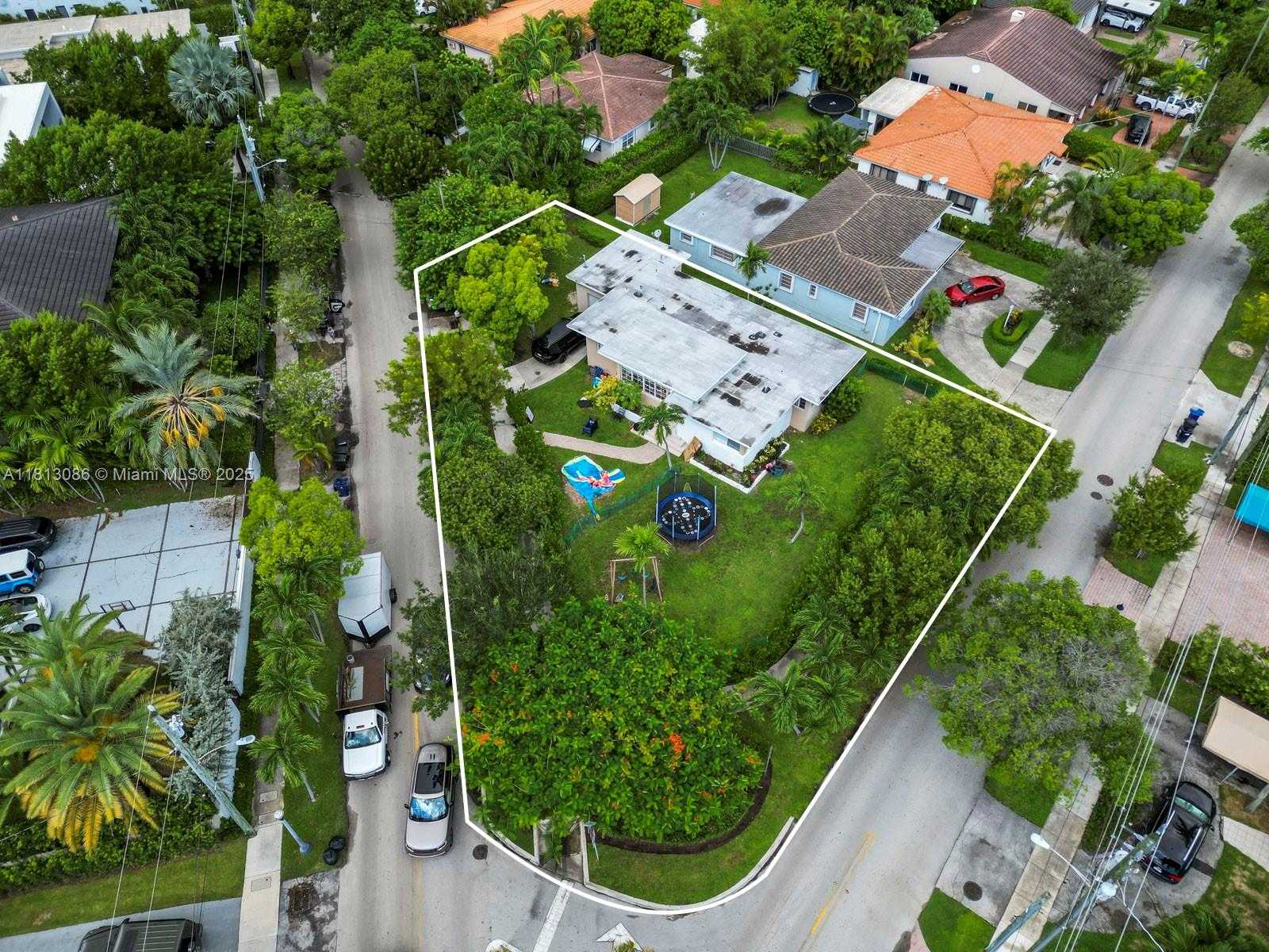 Small Image of 1201 SOUTH BISCAYNE POINT RD, Miami Beach Number 30