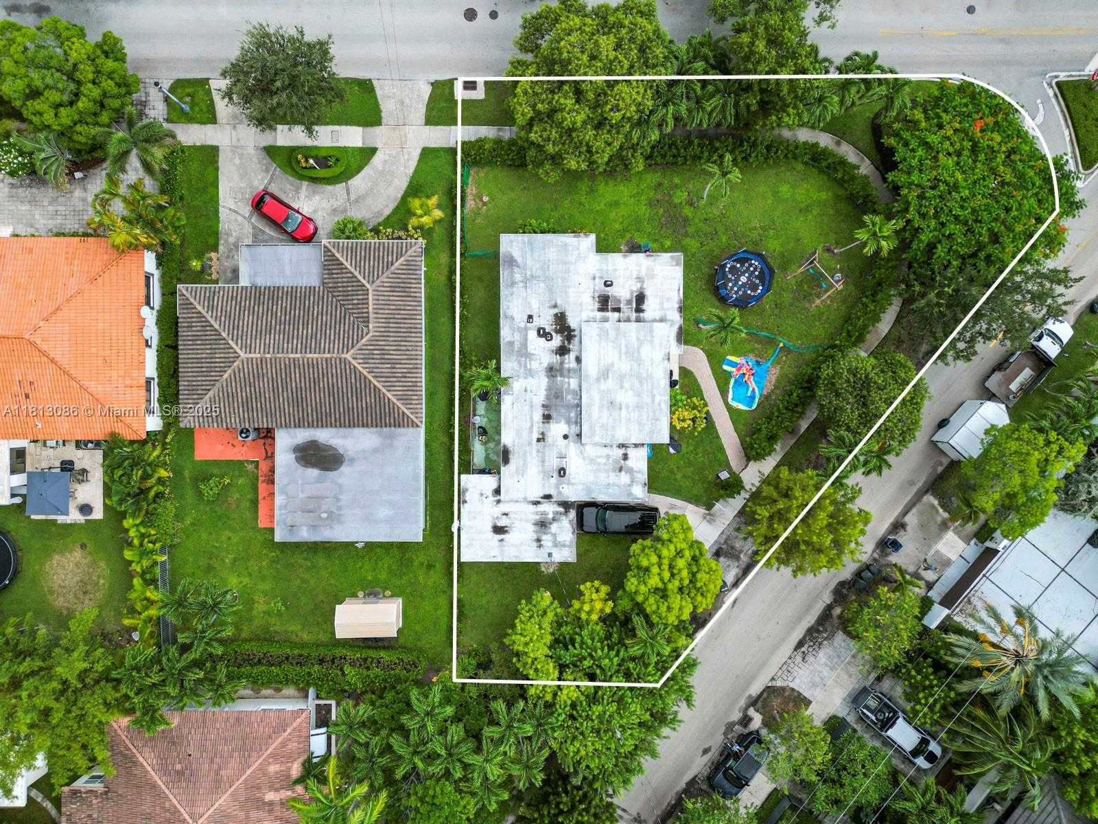 Small Image of 1201 SOUTH BISCAYNE POINT RD, Miami Beach Number 36