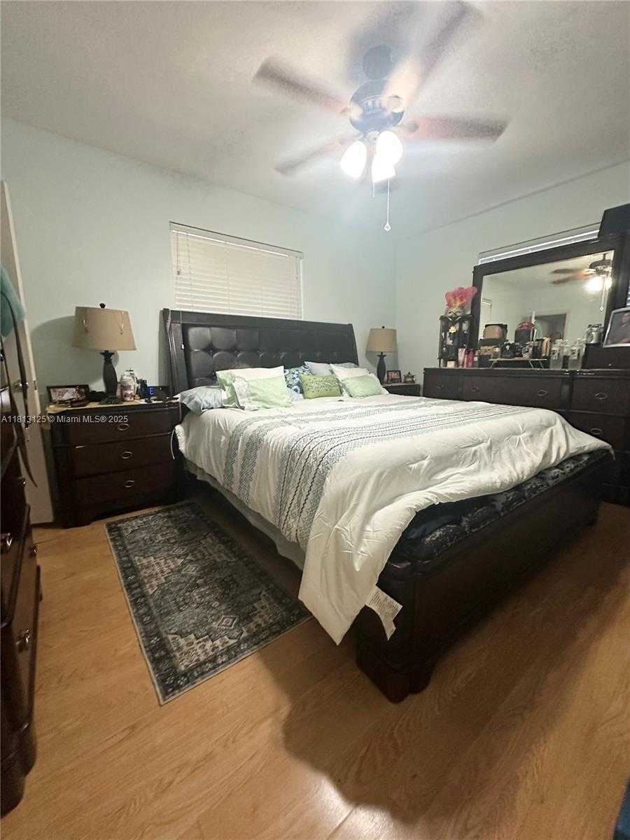 Small Image of 19511 WHISPERING PINES RD, Cutler Bay Number 13