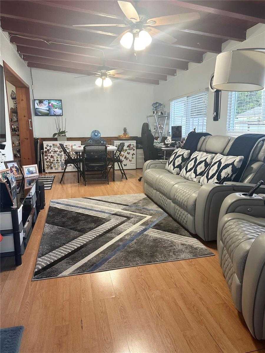 Small Image of 19511 WHISPERING PINES RD, Cutler Bay Number 7