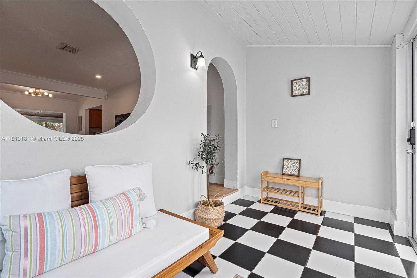 Small Image of 1636 ARTHUR ST, Hollywood Number 3