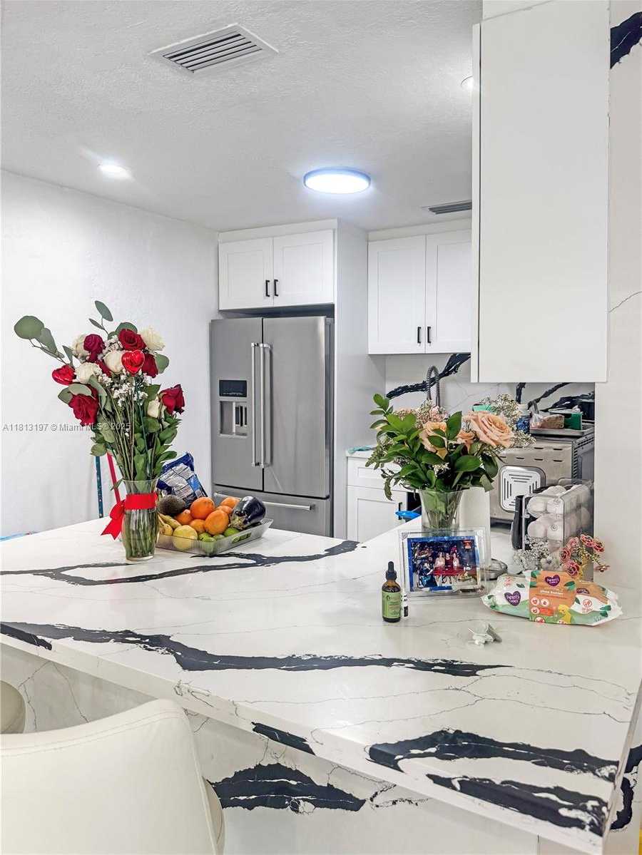 Small Image of 350 WEST 16TH ST, Hialeah Number 10