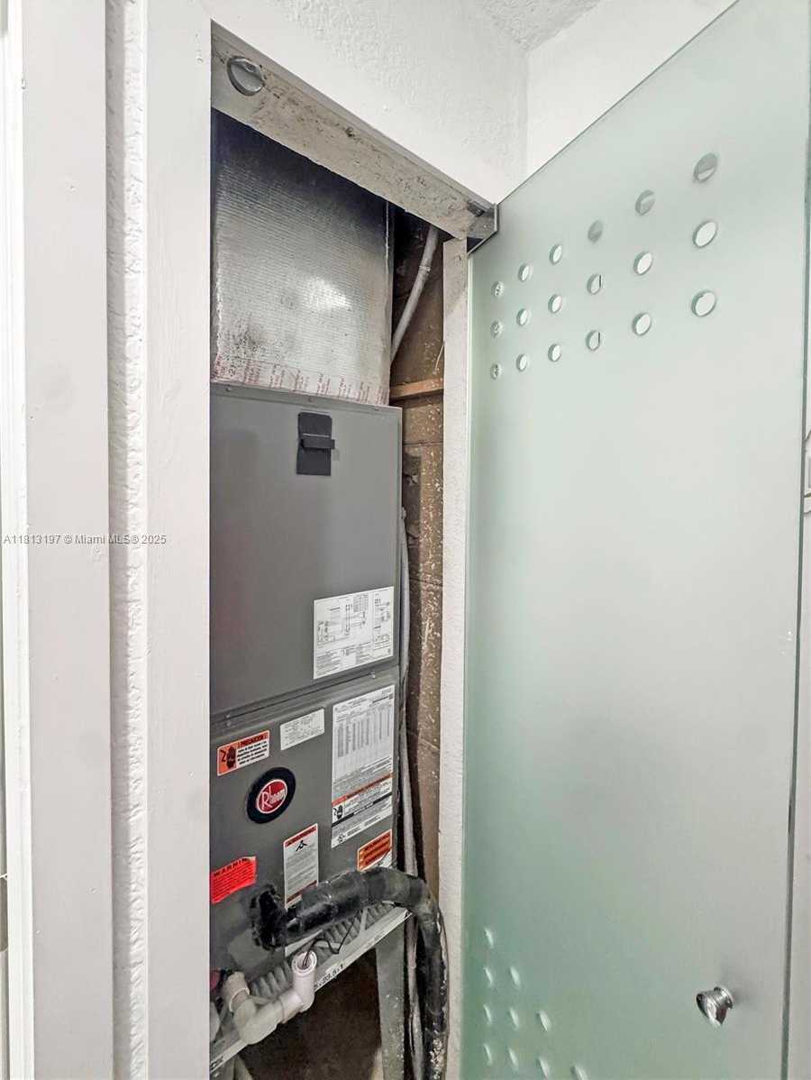 Small Image of 350 WEST 16TH ST, Hialeah Number 14
