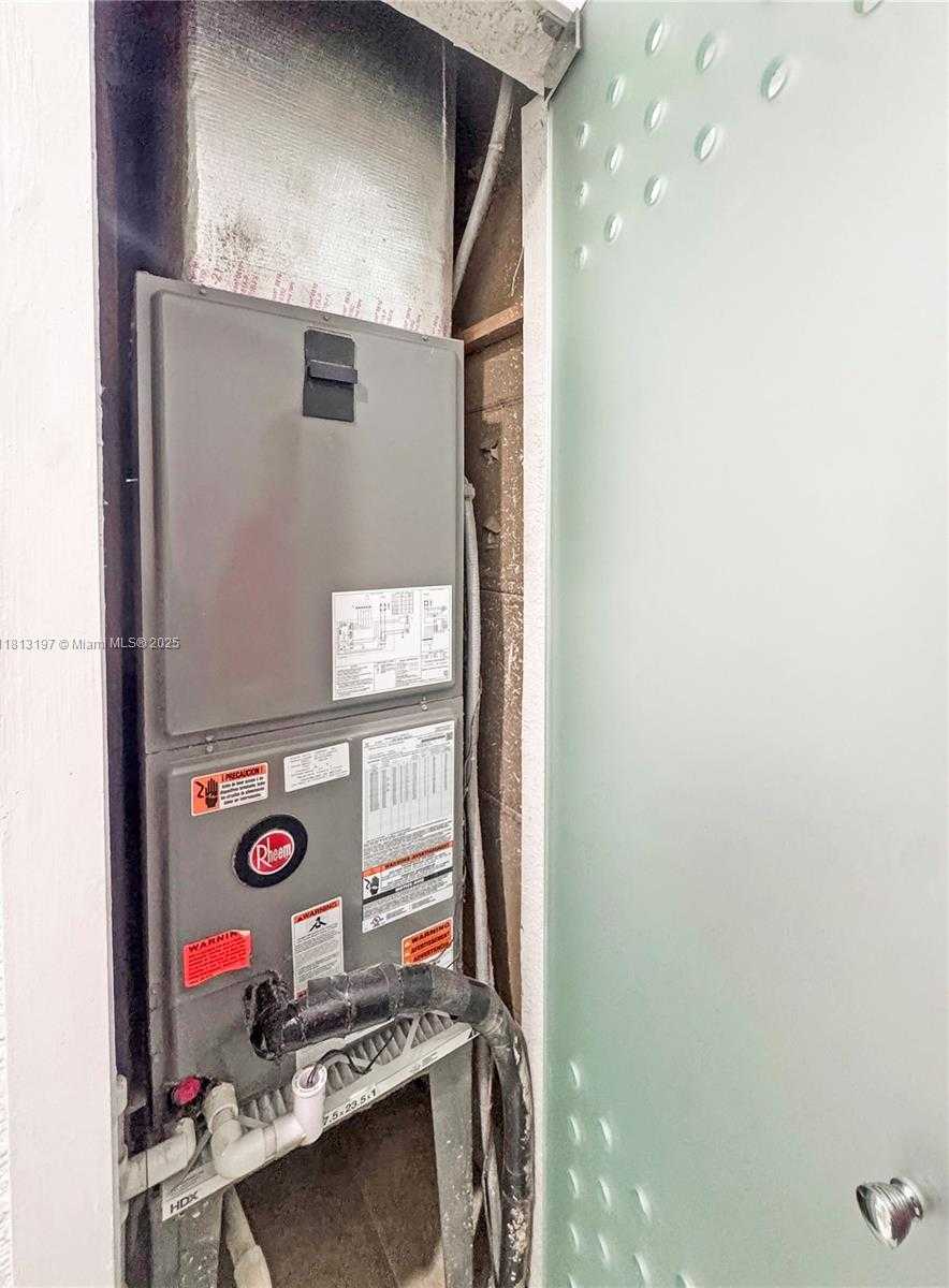Small Image of 350 WEST 16TH ST, Hialeah Number 15