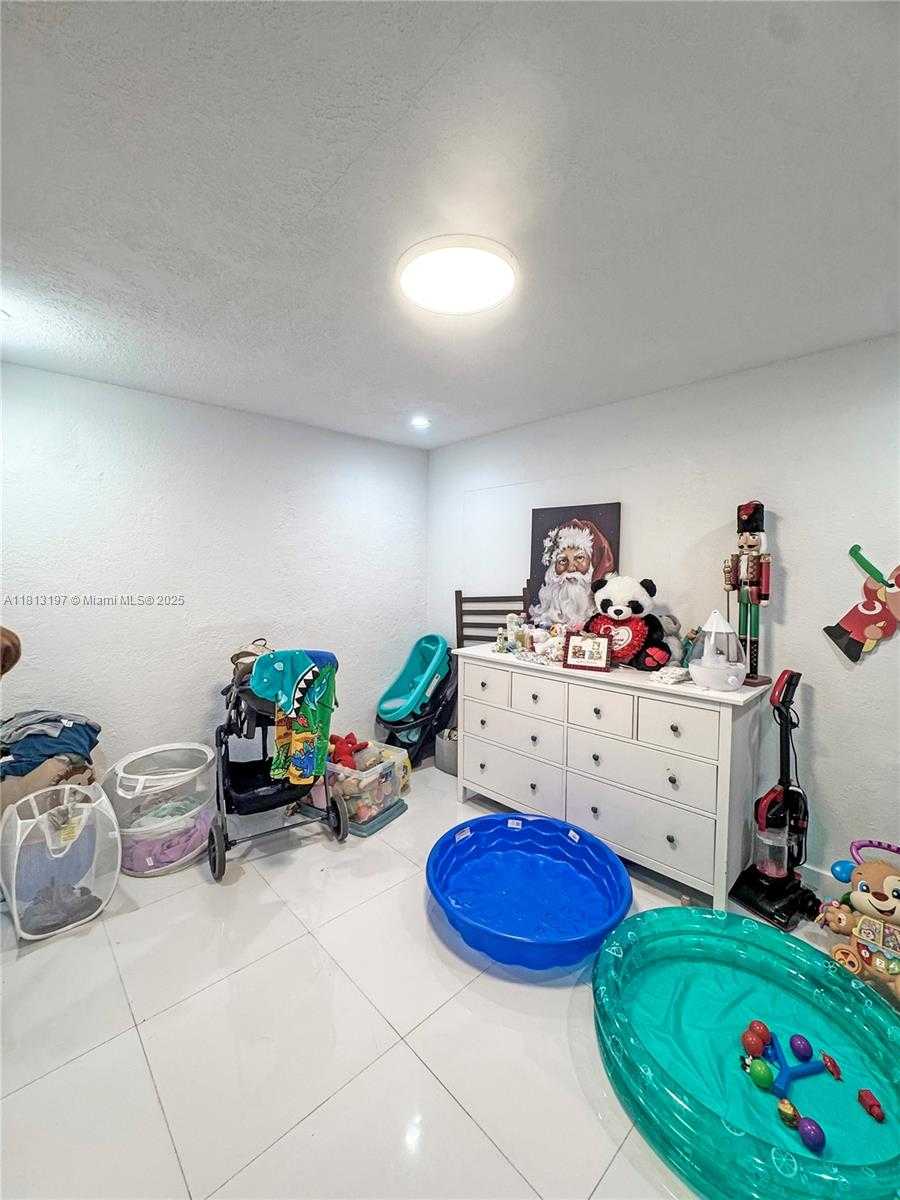 Small Image of 350 WEST 16TH ST, Hialeah Number 16