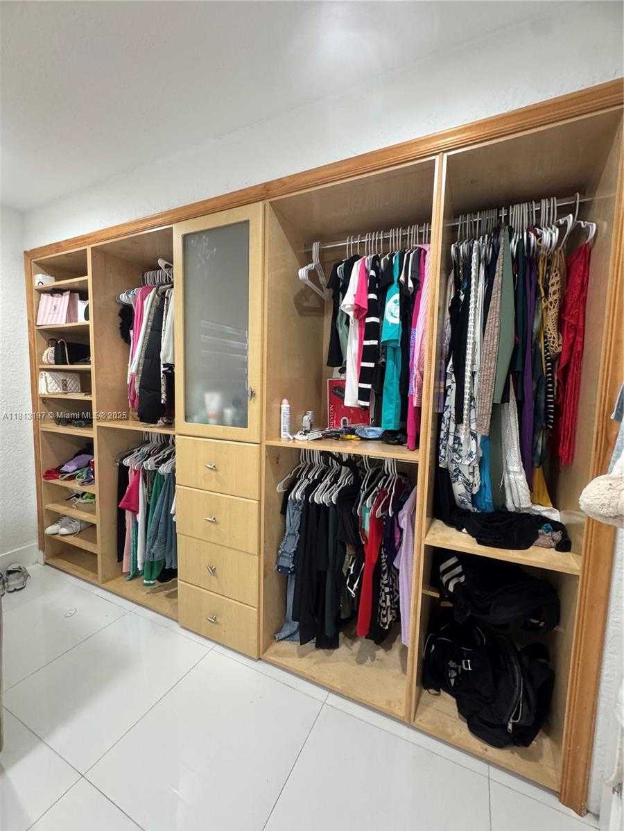 Small Image of 350 WEST 16TH ST, Hialeah Number 17
