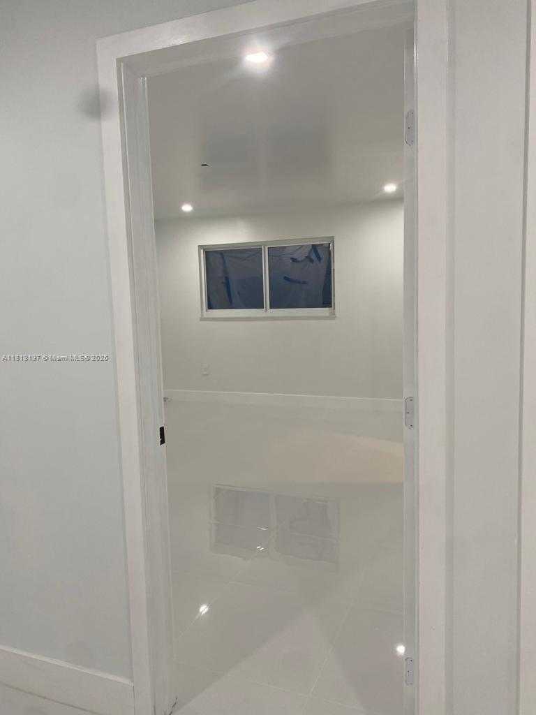 Small Image of 350 WEST 16TH ST, Hialeah Number 22