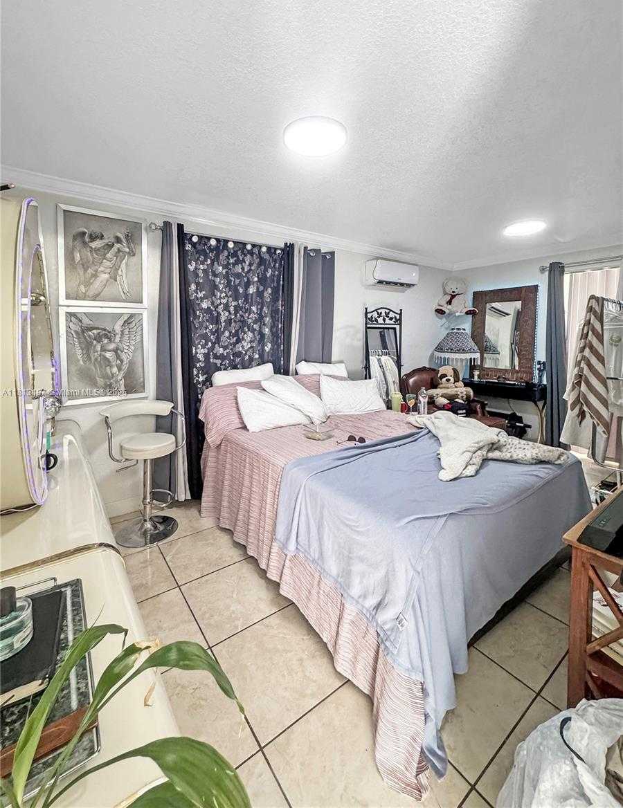 Small Image of 350 WEST 16TH ST, Hialeah Number 24
