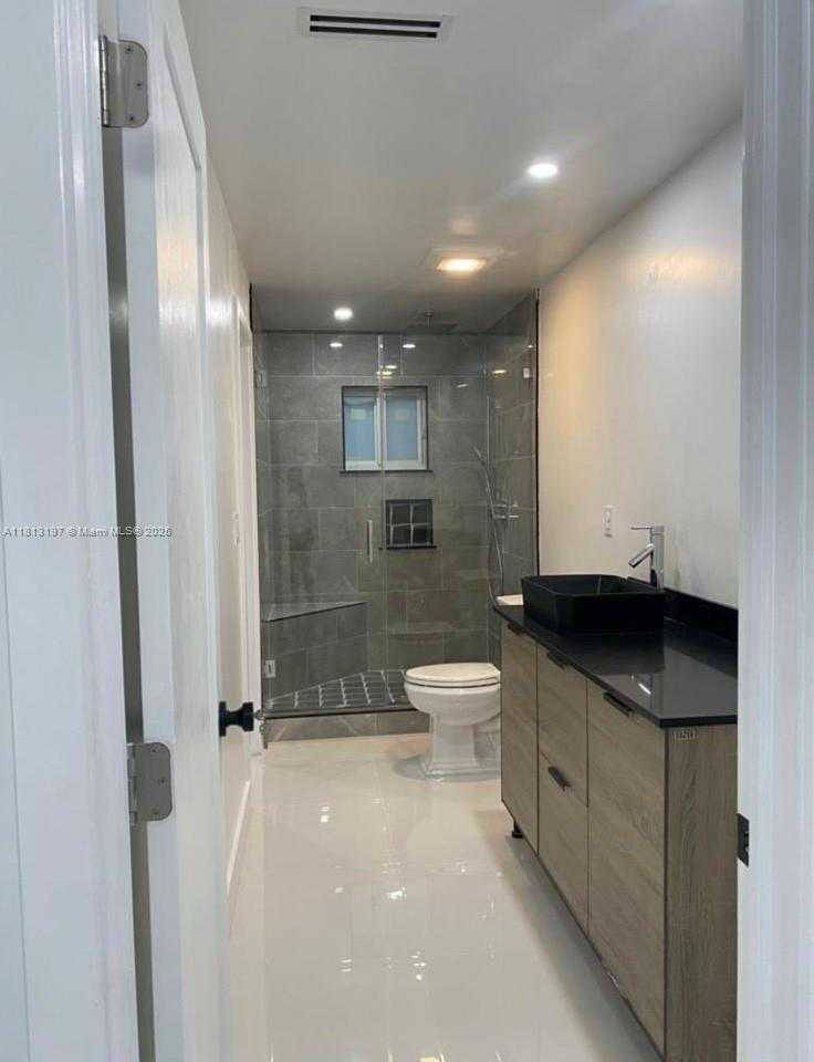 Small Image of 350 WEST 16TH ST, Hialeah Number 26