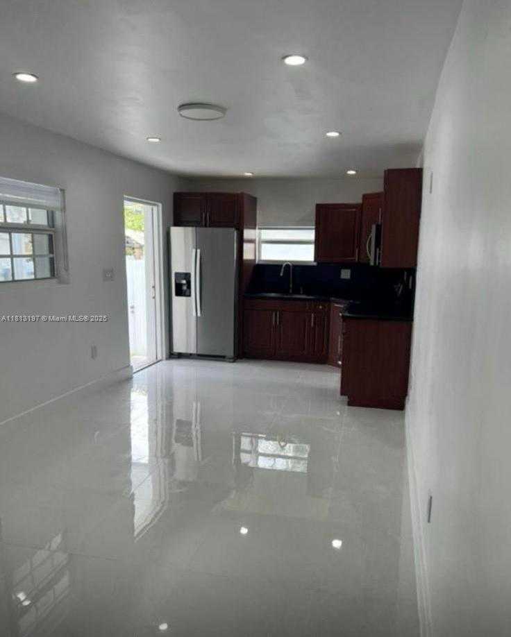 Small Image of 350 WEST 16TH ST, Hialeah Number 27