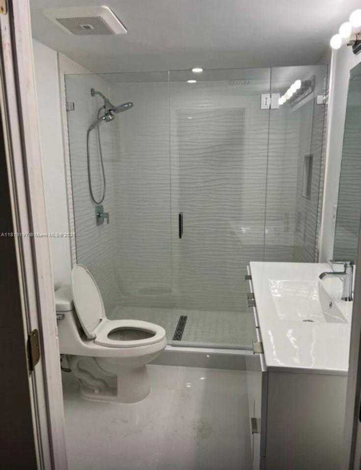 Small Image of 350 WEST 16TH ST, Hialeah Number 28