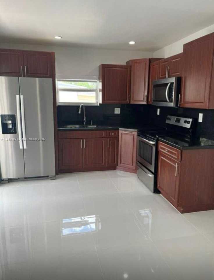 Small Image of 350 WEST 16TH ST, Hialeah Number 29