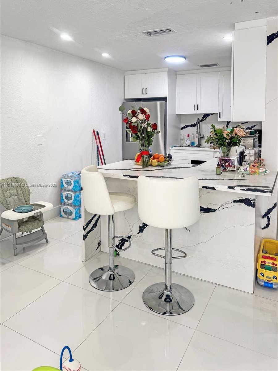 Small Image of 350 WEST 16TH ST, Hialeah Number 8
