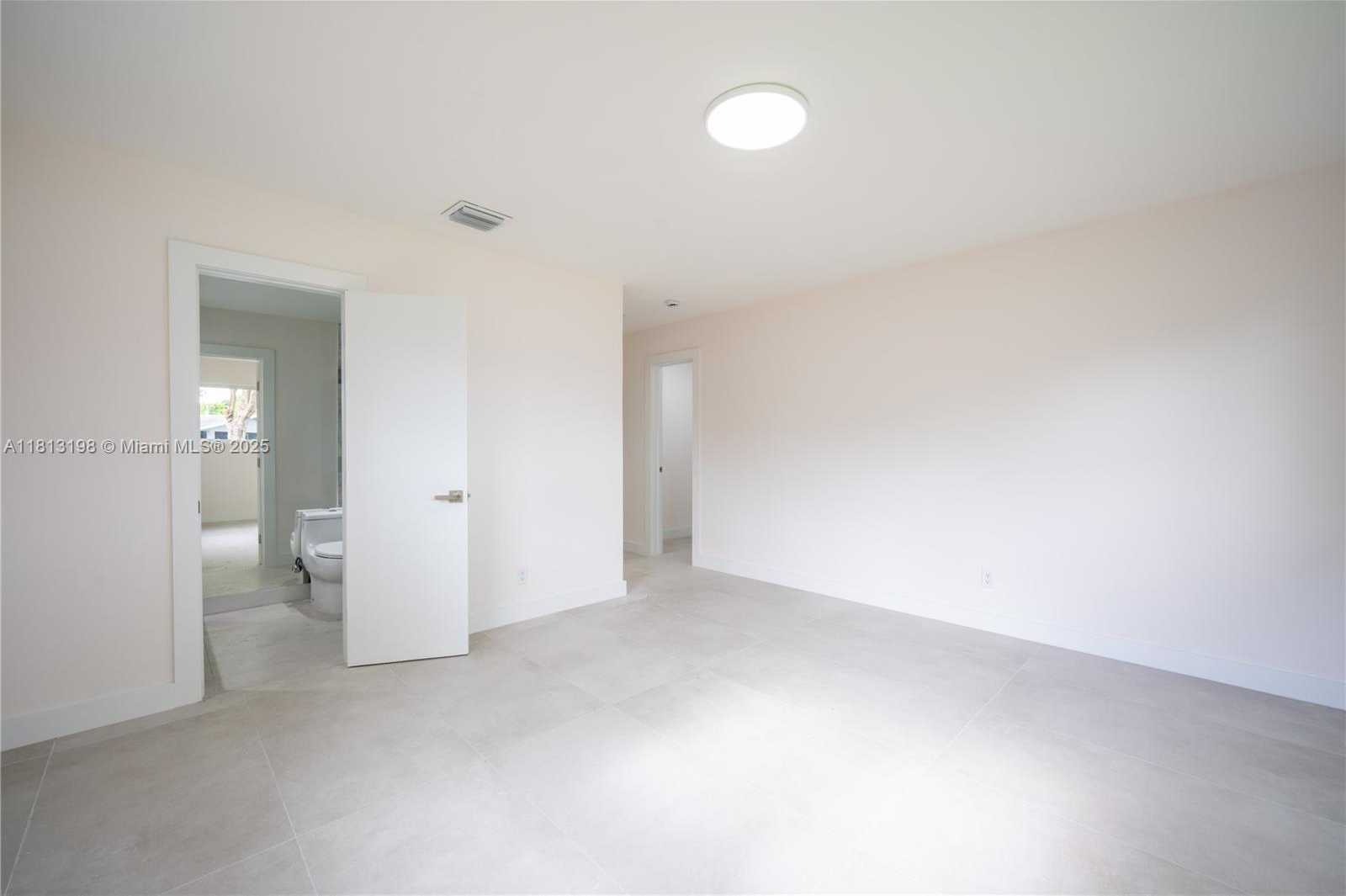 Small Image of 6640 SW 7 ST, Pembroke Pines Number 18