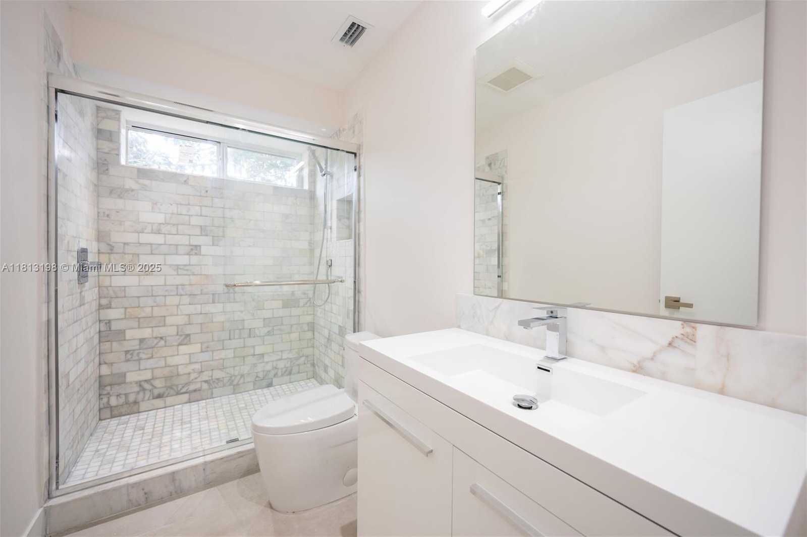 Small Image of 6640 SW 7 ST, Pembroke Pines Number 24