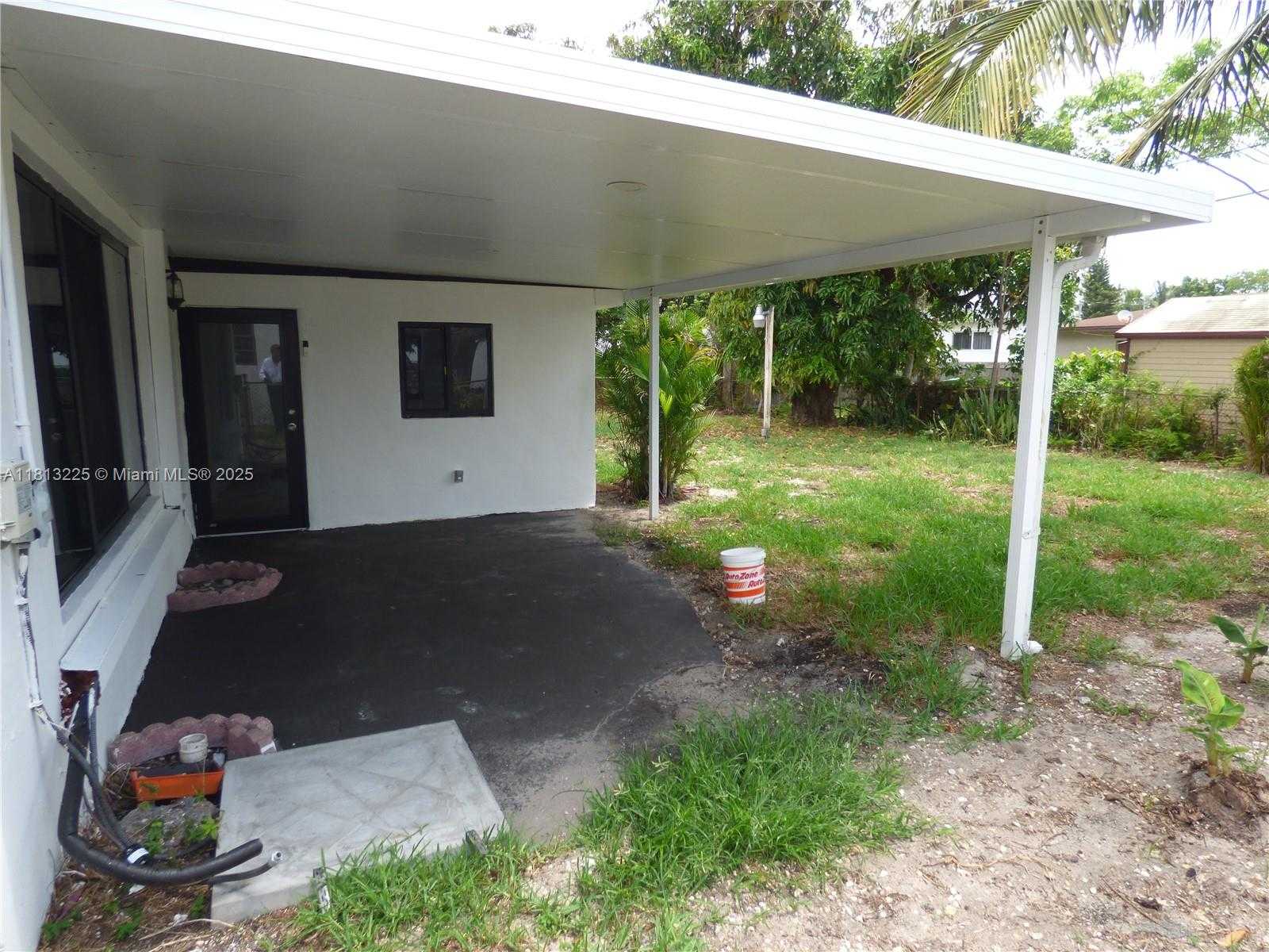 Small Image of 19245 NORTH WEST 12TH AVE, Miami Gardens Number 12