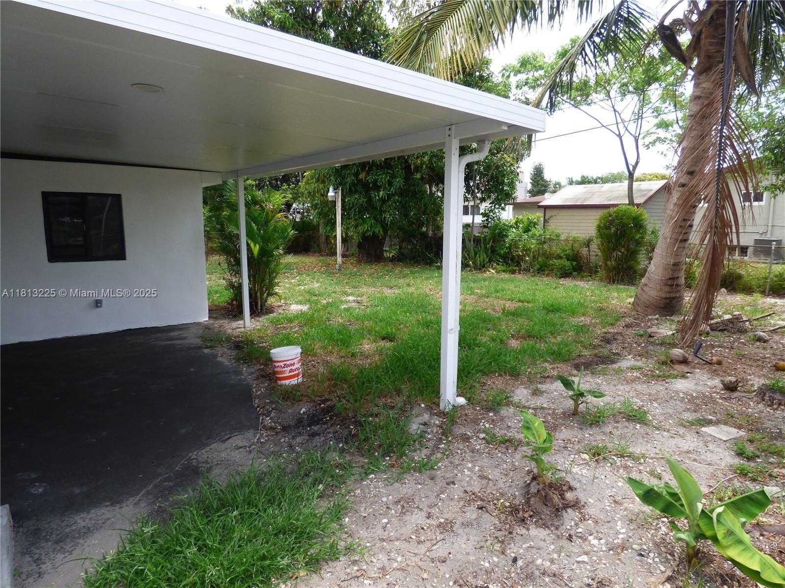 Small Image of 19245 NORTH WEST 12TH AVE, Miami Gardens Number 13