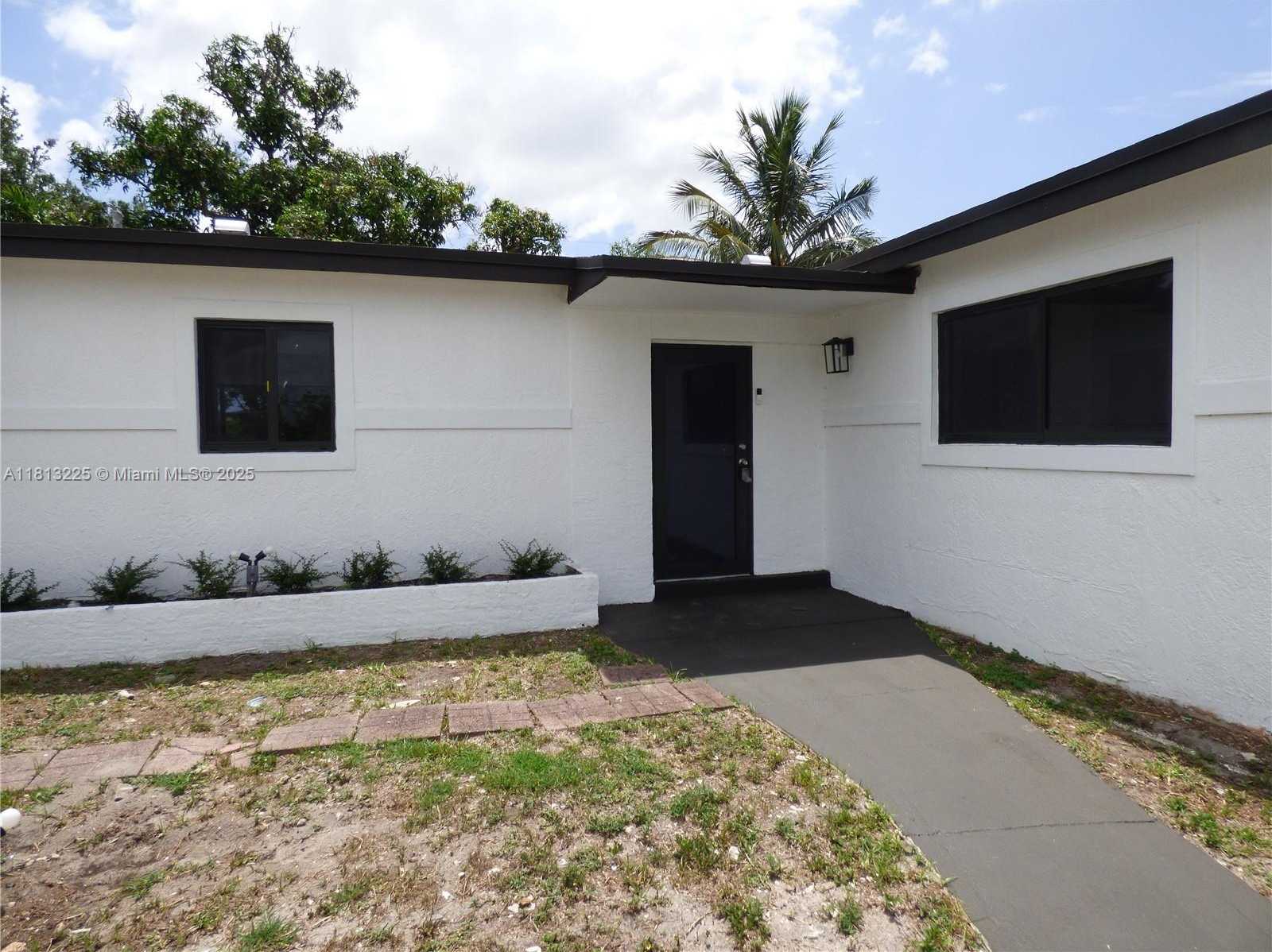 Small Image of 19245 NORTH WEST 12TH AVE, Miami Gardens Number 15