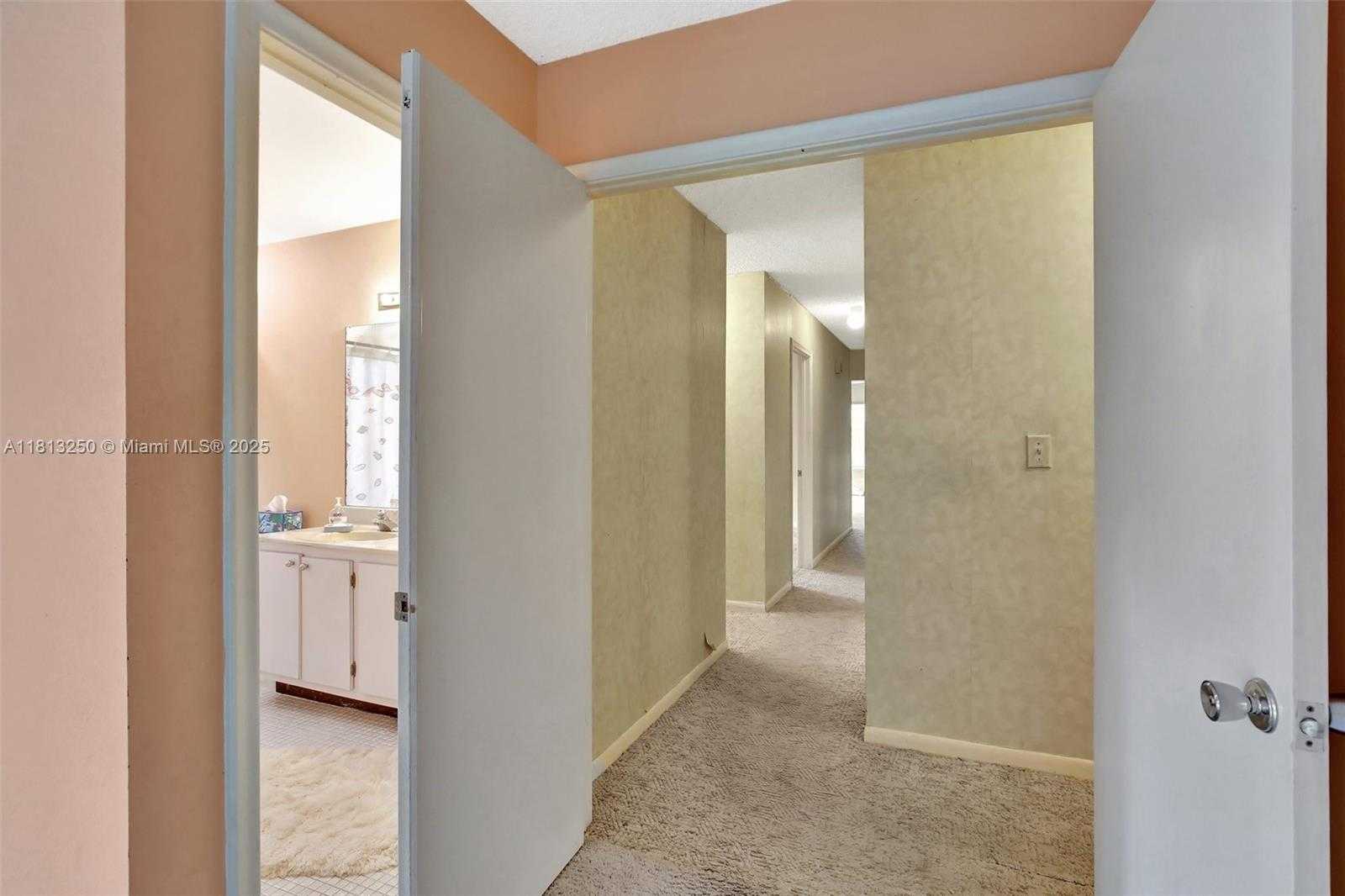 Small Image of 1360 NORTH WEST 94TH AVE, Plantation Number 28