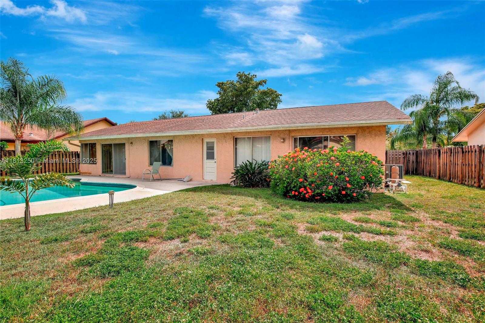 Small Image of 1360 NORTH WEST 94TH AVE, Plantation Number 36