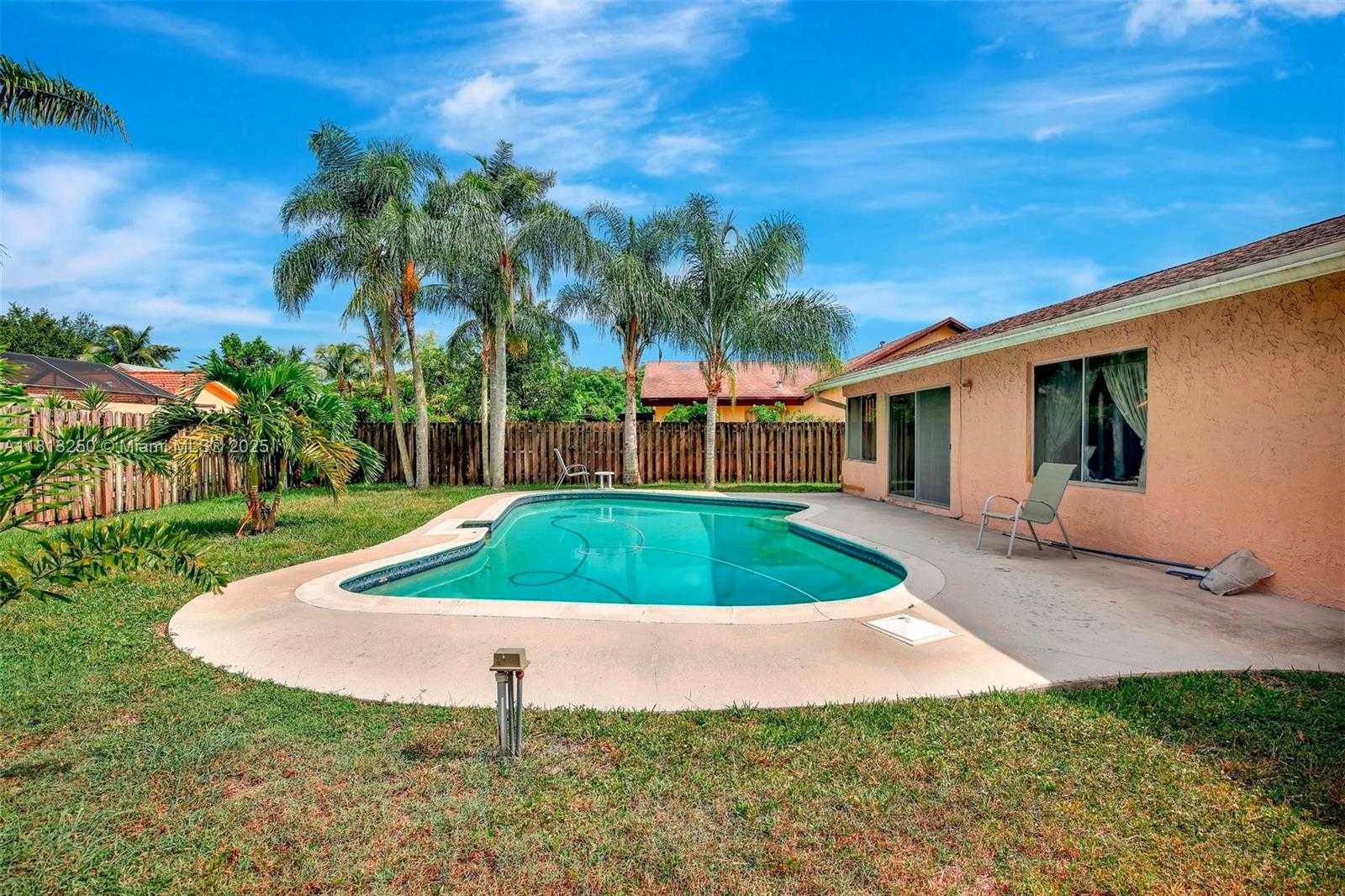 Small Image of 1360 NORTH WEST 94TH AVE, Plantation Number 37