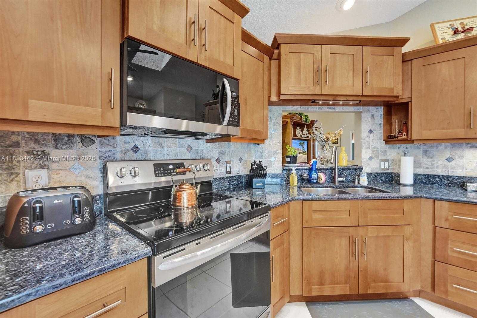 Small Image of 6081 BLUEGRASS DR, Boynton Beach Number 10