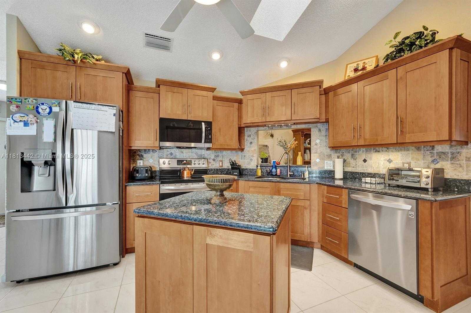 Small Image of 6081 BLUEGRASS DR, Boynton Beach Number 11