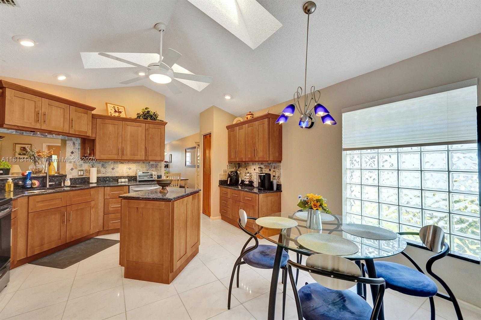 Small Image of 6081 BLUEGRASS DR, Boynton Beach Number 13