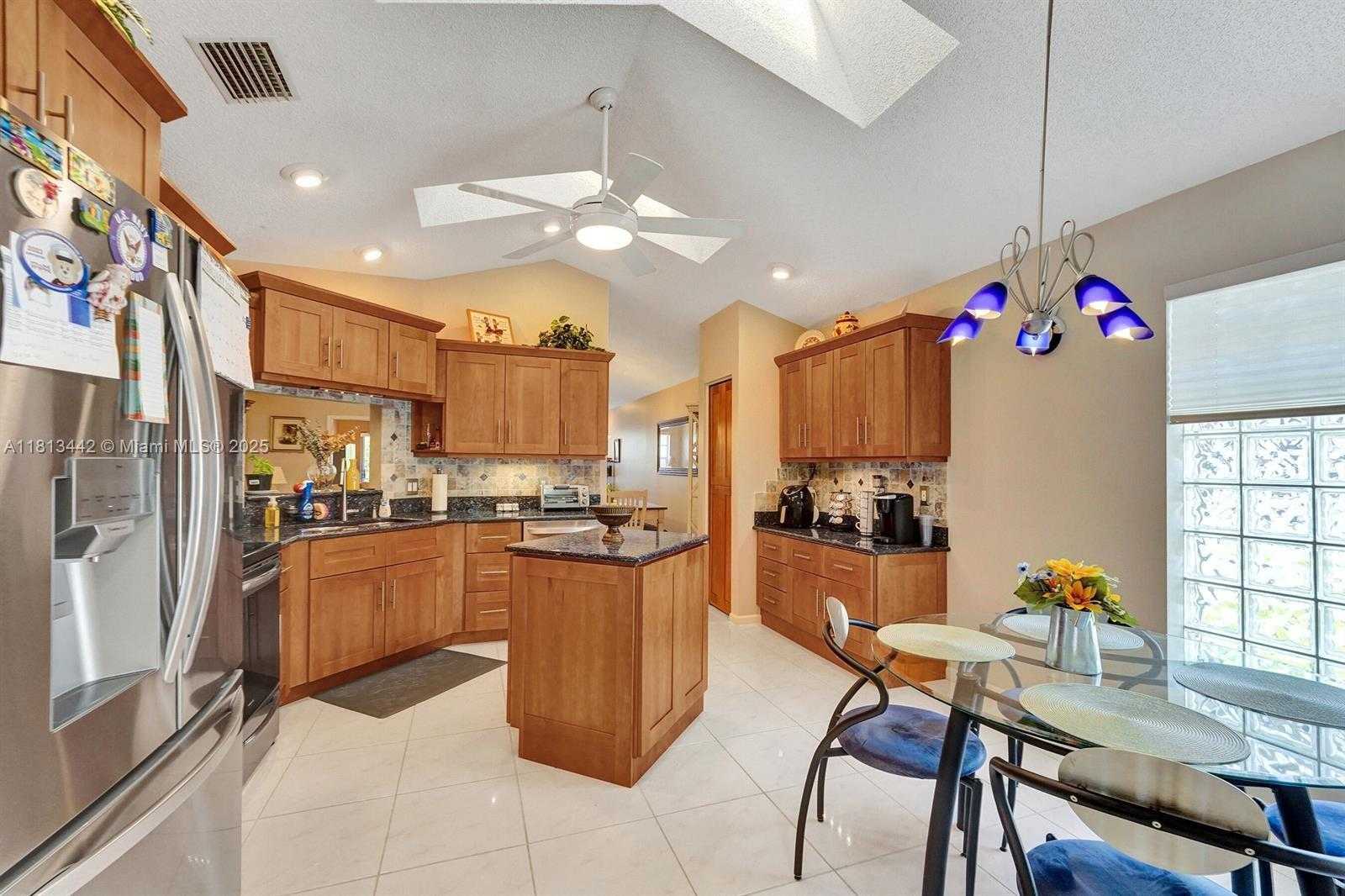 Small Image of 6081 BLUEGRASS DR, Boynton Beach Number 14