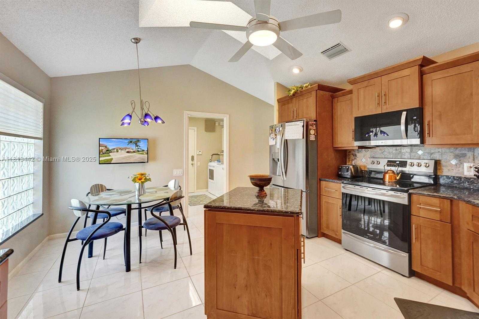 Small Image of 6081 BLUEGRASS DR, Boynton Beach Number 15