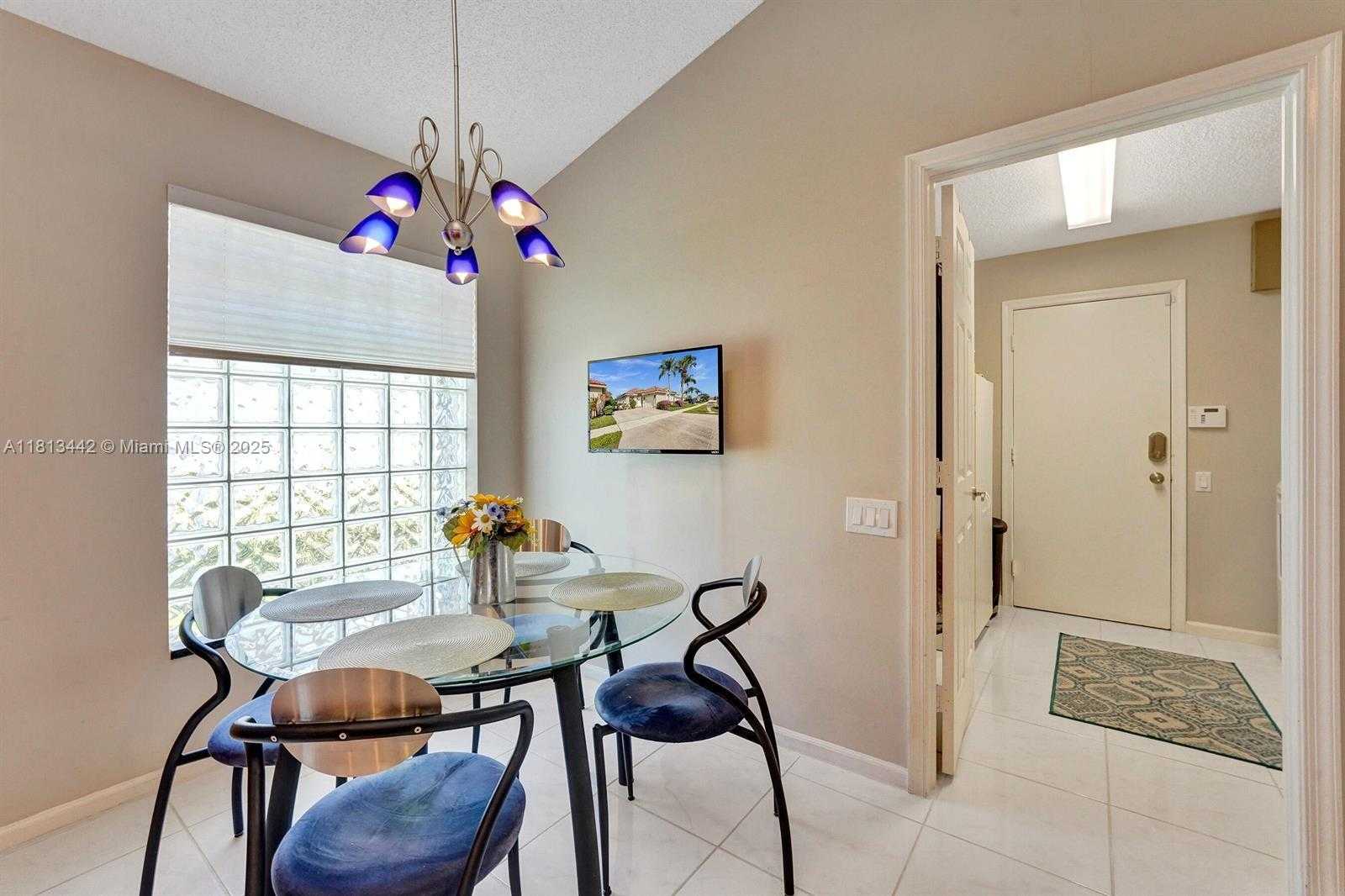 Small Image of 6081 BLUEGRASS DR, Boynton Beach Number 16
