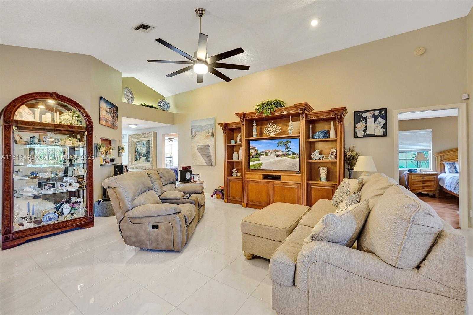 Small Image of 6081 BLUEGRASS DR, Boynton Beach Number 20