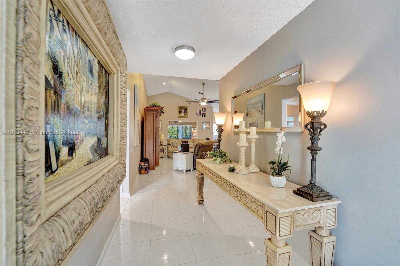 Small Image of 6081 BLUEGRASS DR, Boynton Beach Number 5