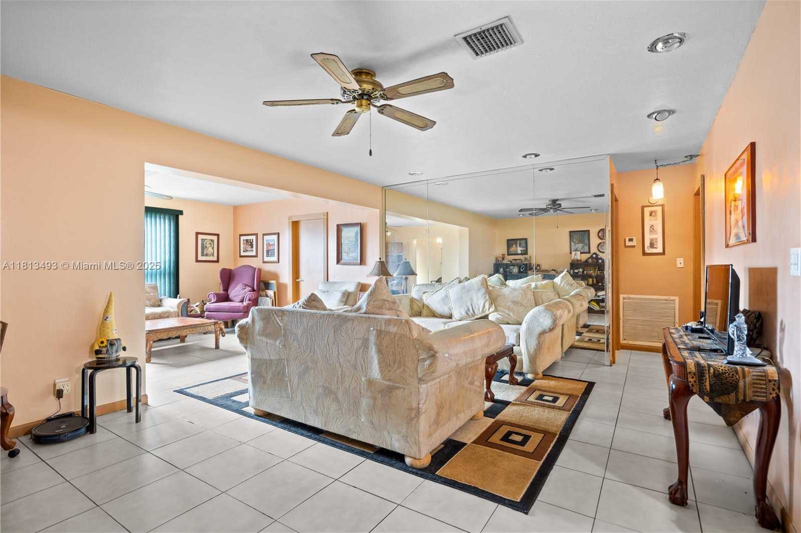 Small Image of 1706 NORTH 45TH AVE, Hollywood Number 10