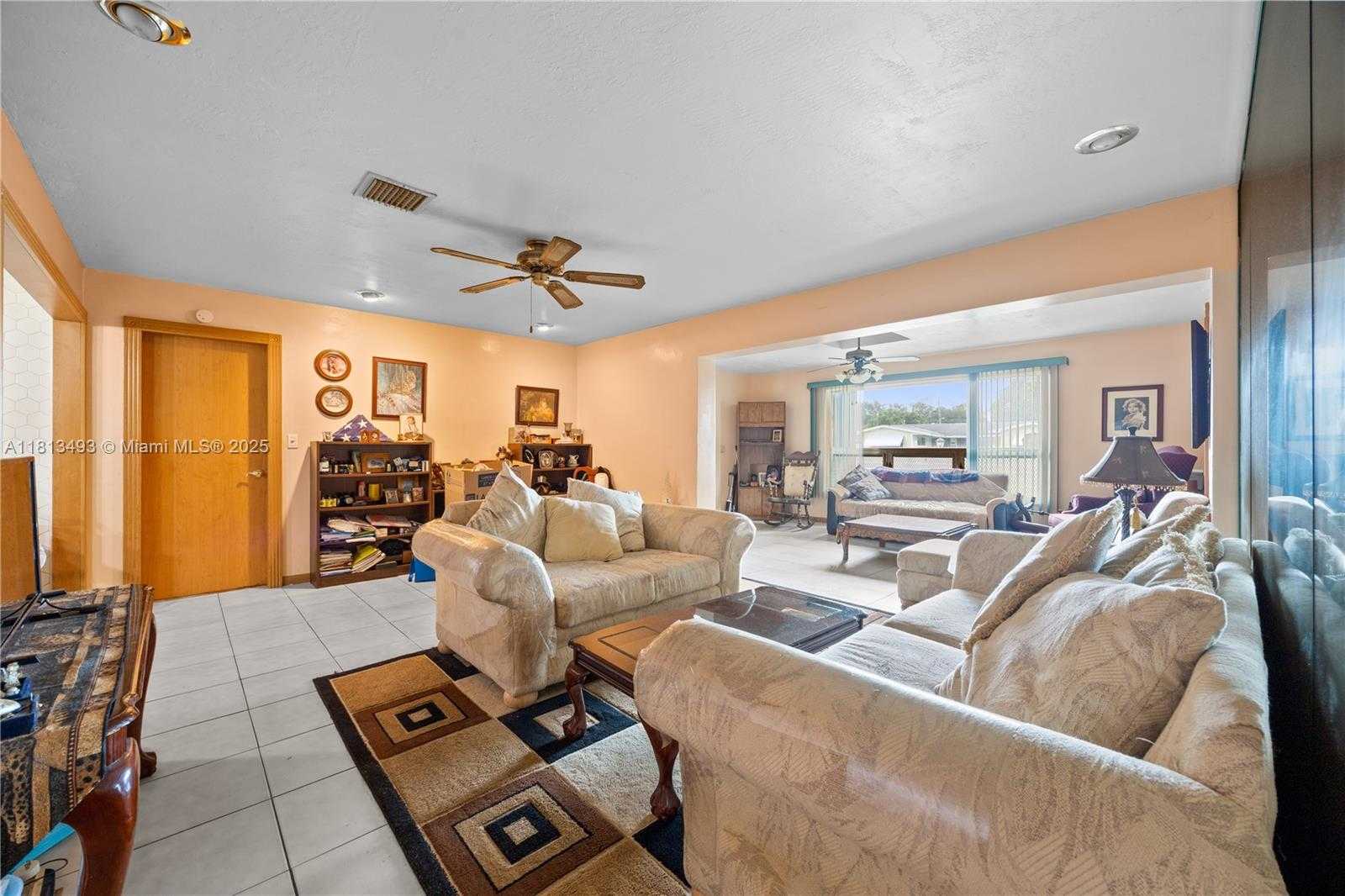 Small Image of 1706 NORTH 45TH AVE, Hollywood Number 11