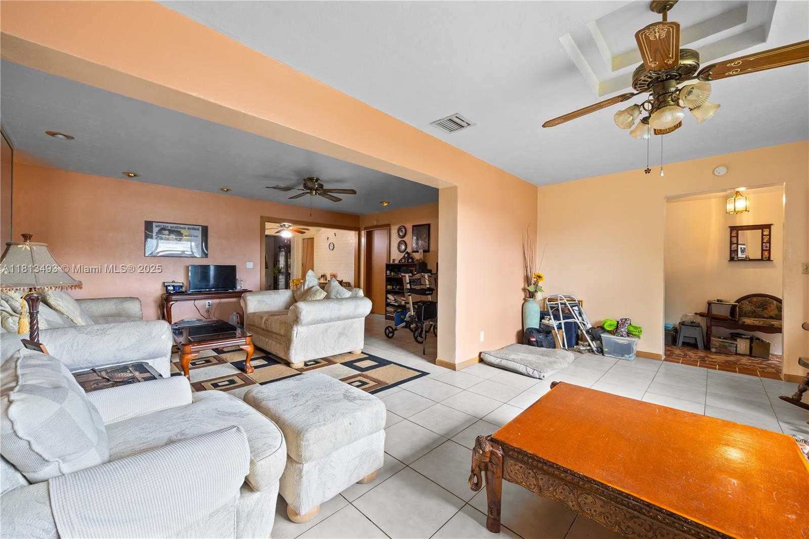 Small Image of 1706 NORTH 45TH AVE, Hollywood Number 12