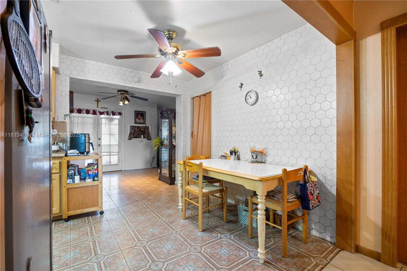 Small Image of 1706 NORTH 45TH AVE, Hollywood Number 13