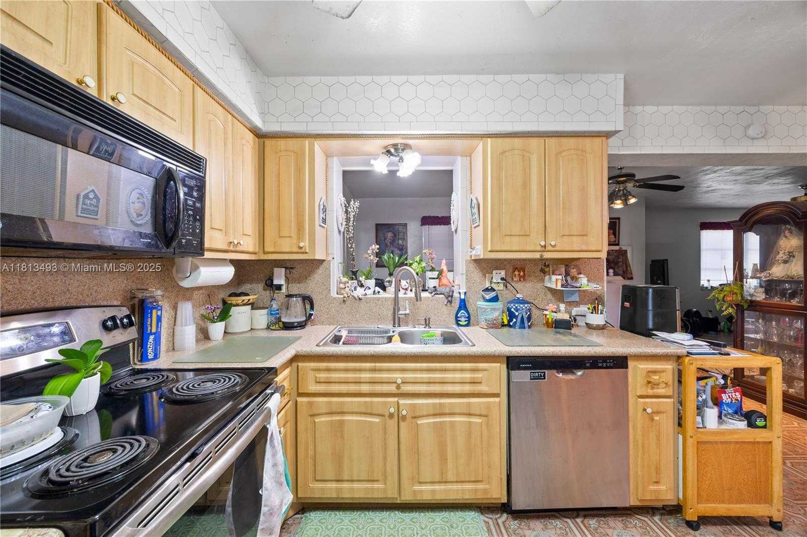 Small Image of 1706 NORTH 45TH AVE, Hollywood Number 14