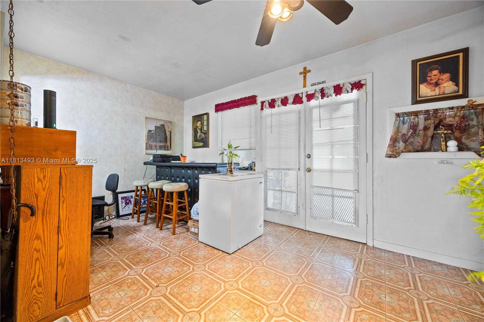 Small Image of 1706 NORTH 45TH AVE, Hollywood Number 18