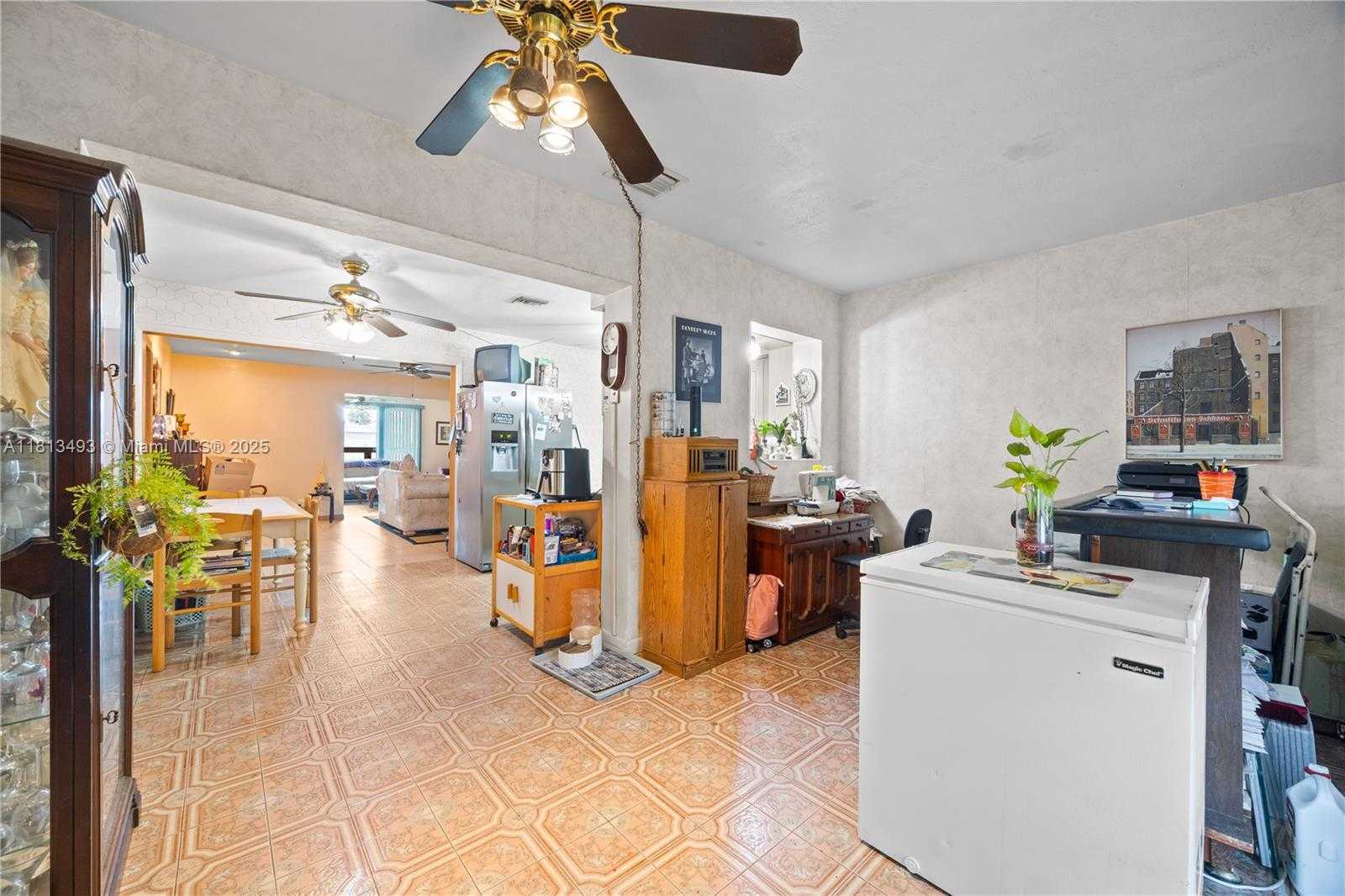 Small Image of 1706 NORTH 45TH AVE, Hollywood Number 19
